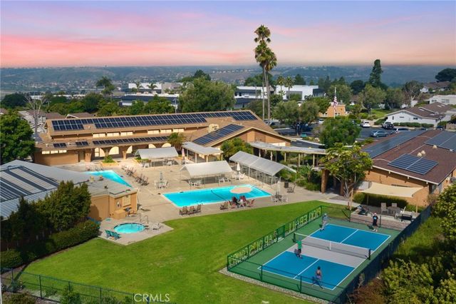 3747 Vista Campana S 3, Oceanside, CA 92057