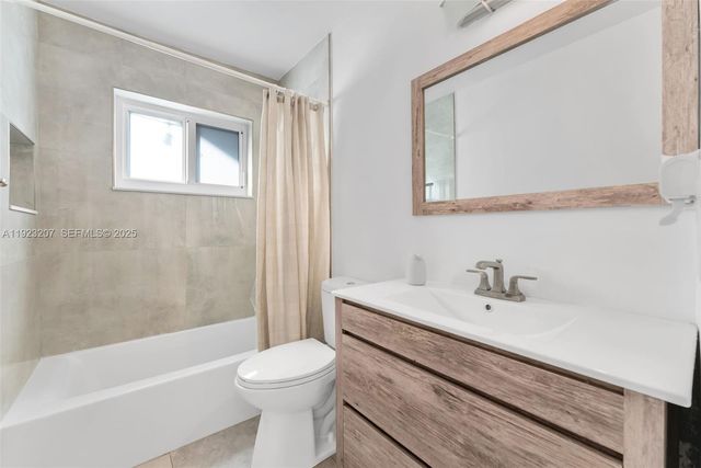 17677 SW 6th Ct, Pembroke Pines, FL 33029