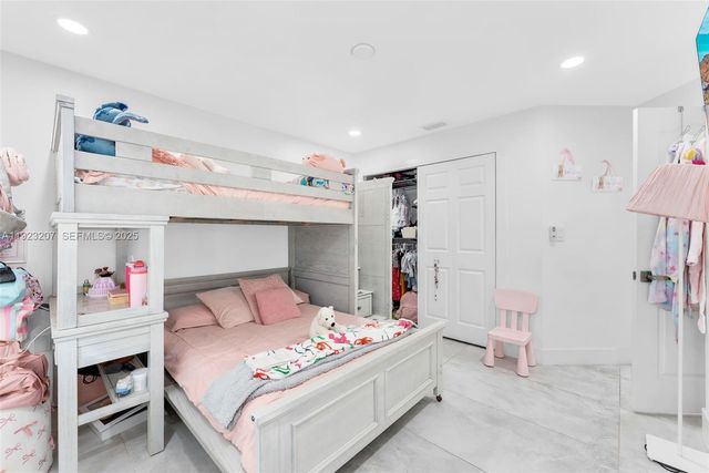 17677 SW 6th Ct, Pembroke Pines, FL 33029