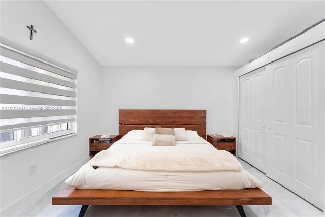 17677 SW 6th Ct, Pembroke Pines, FL 33029