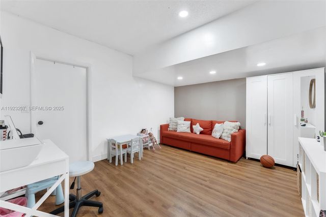 17677 SW 6th Ct, Pembroke Pines, FL 33029