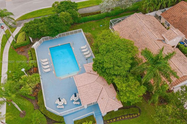 17677 SW 6th Ct, Pembroke Pines, FL 33029
