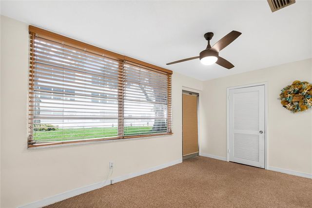 5880 38TH AVENUE N 109, St Petersburg, FL 33710