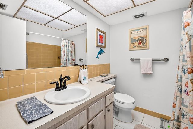 5880 38TH AVENUE N 109, St Petersburg, FL 33710
