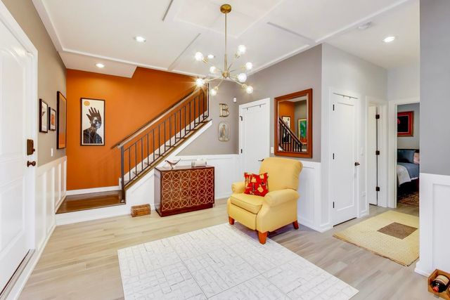 347 E 44th Street, Chicago, IL 60653