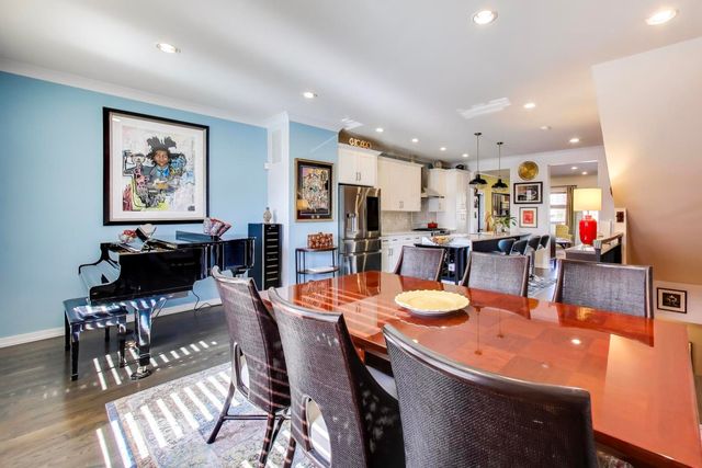 347 E 44th Street, Chicago, IL 60653