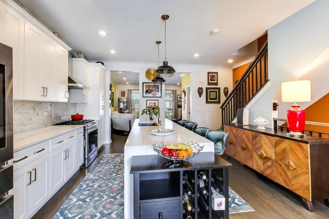 347 E 44th Street, Chicago, IL 60653