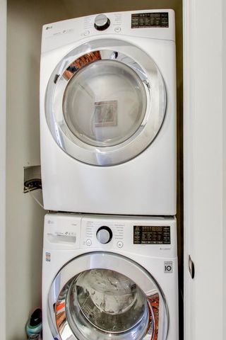 347 E 44th Street, Chicago, IL 60653