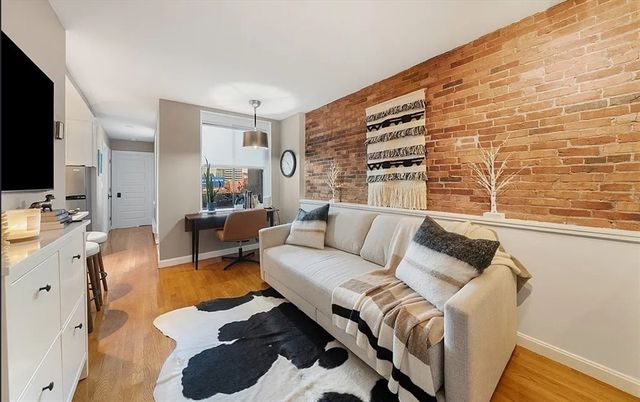 9 Hancock Street 5R, Boston, MA 02114