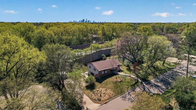 2580 Winfield Avenue, Golden Valley, MN 55422