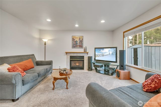 26424 107th Avenue SE, Kent, WA 98030