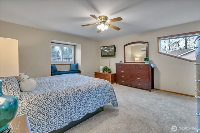 26424 107th Avenue SE, Kent, WA 98030