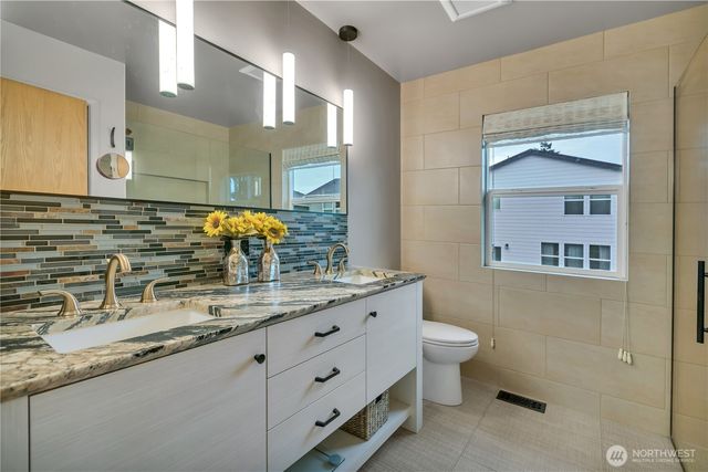 26424 107th Avenue SE, Kent, WA 98030