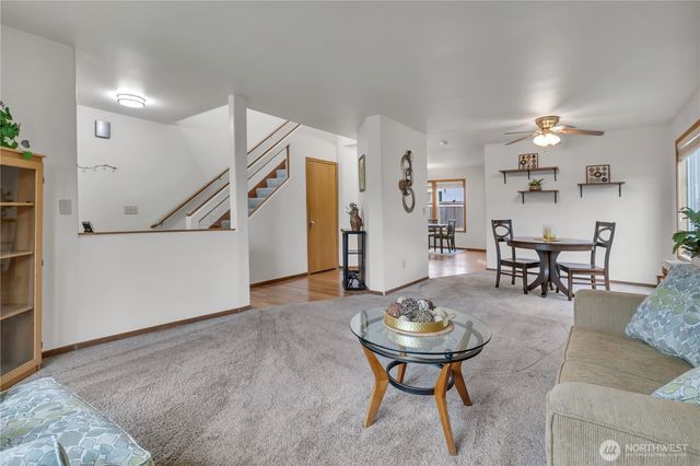 26424 107th Avenue SE, Kent, WA 98030