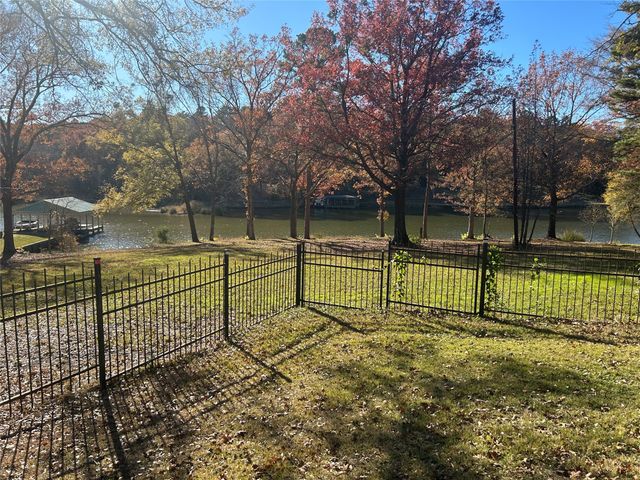 115 Sandy Top Road, Scroggins, TX 75480