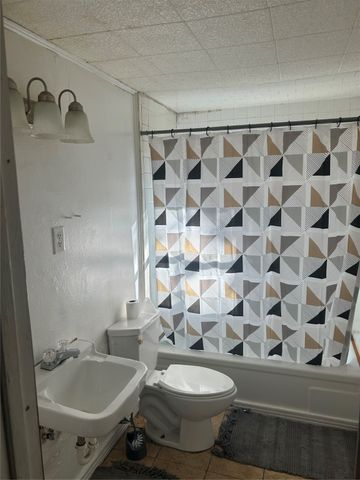 115 Sandy Top Road, Scroggins, TX 75480