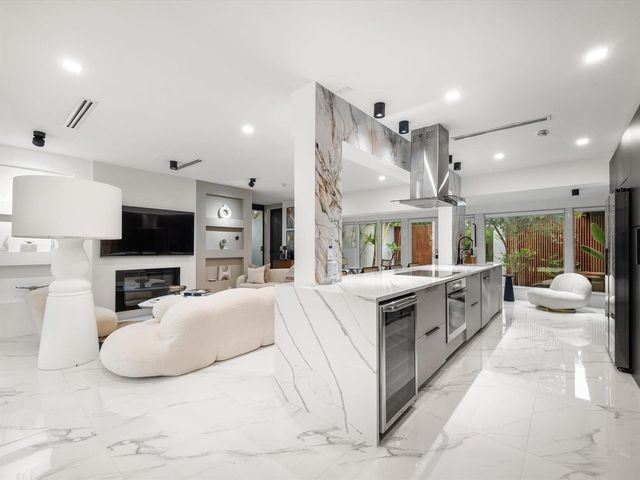 2711 NE 19th Street, Fort Lauderdale, FL 33305