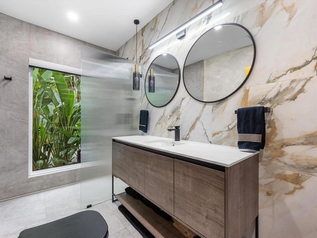 2711 NE 19th Street, Fort Lauderdale, FL 33305