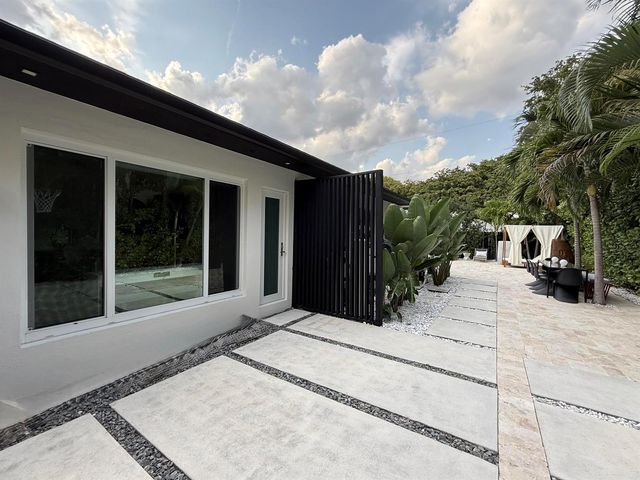 2711 NE 19th Street, Fort Lauderdale, FL 33305