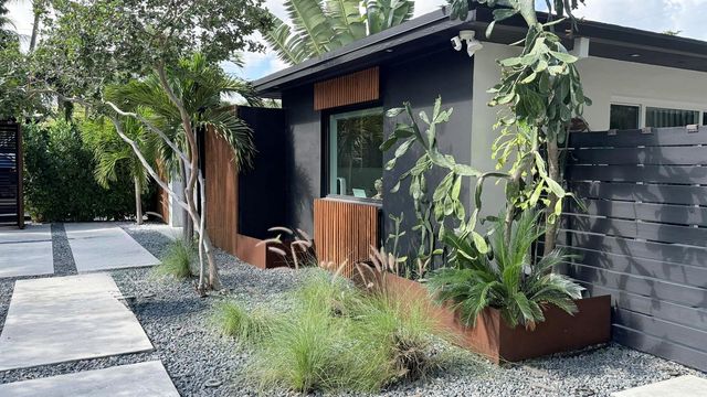2711 NE 19th Street, Fort Lauderdale, FL 33305
