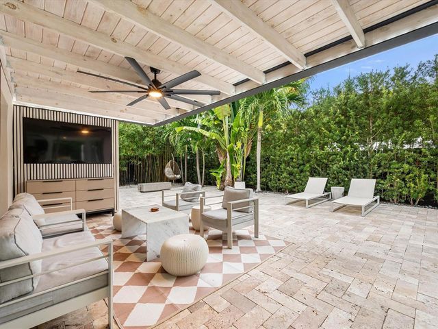 2711 NE 19th Street, Fort Lauderdale, FL 33305