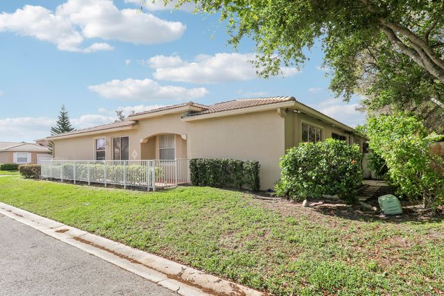 2199 Man Of War, West Palm Beach, FL 33411