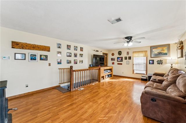 10540 W 287th Street, Louisburg, KS 66053