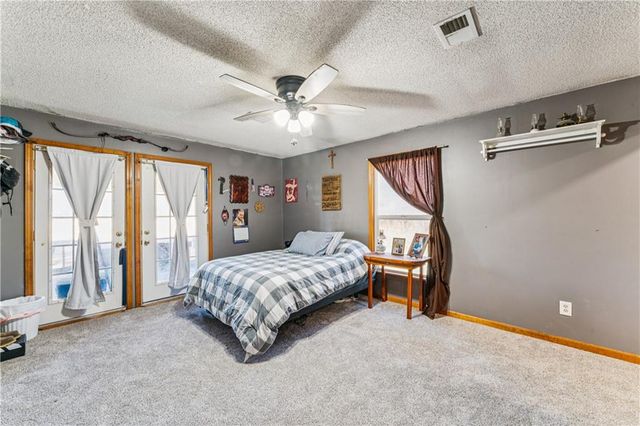 10540 W 287th Street, Louisburg, KS 66053