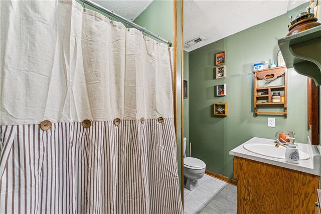 10540 W 287th Street, Louisburg, KS 66053