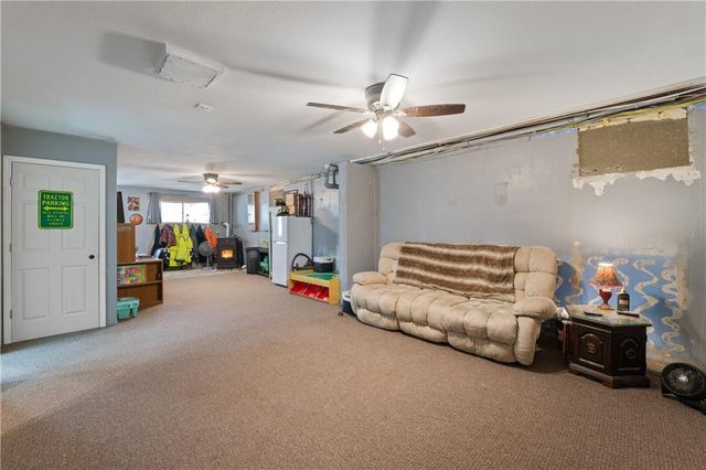 10540 W 287th Street, Louisburg, KS 66053