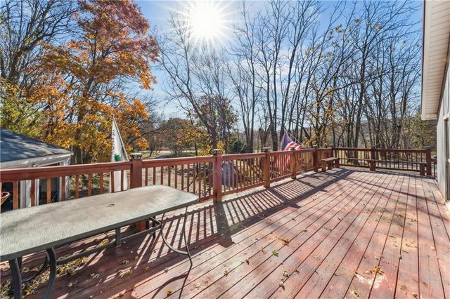 10540 W 287th Street, Louisburg, KS 66053