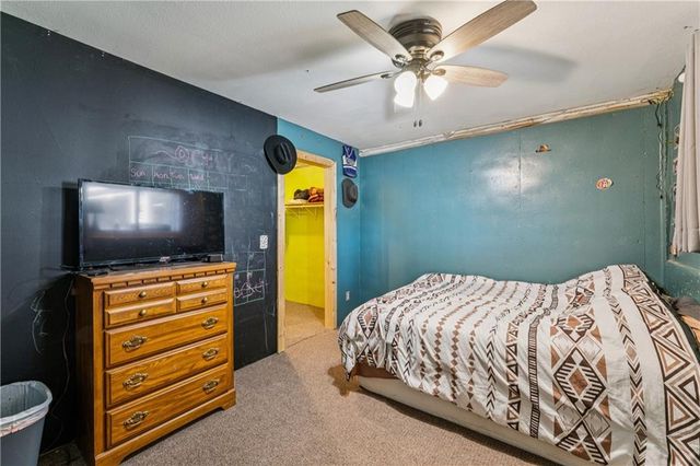 10540 W 287th Street, Louisburg, KS 66053