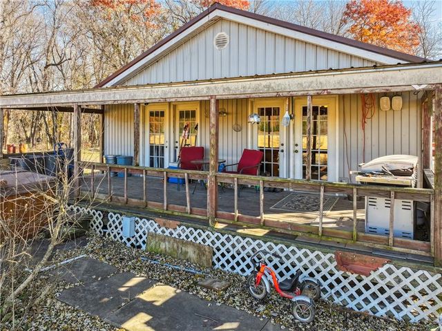 10540 W 287th Street, Louisburg, KS 66053