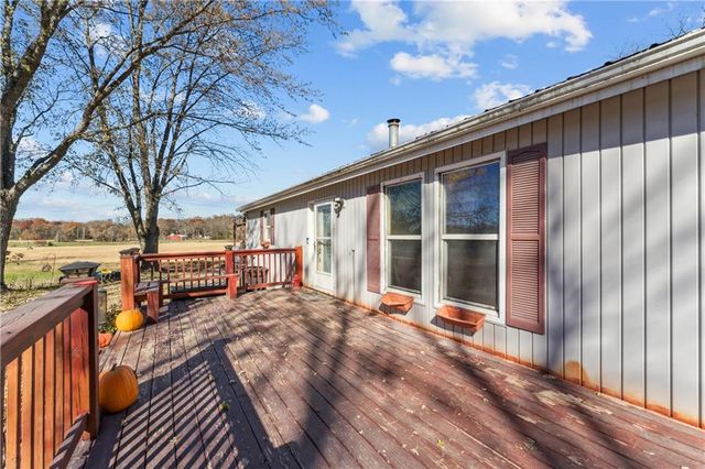 10540 W 287th Street, Louisburg, KS 66053