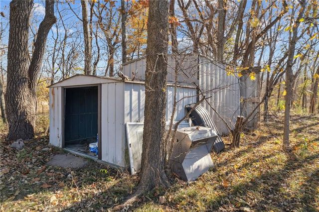 10540 W 287th Street, Louisburg, KS 66053