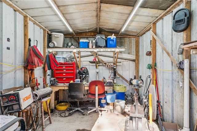 10540 W 287th Street, Louisburg, KS 66053