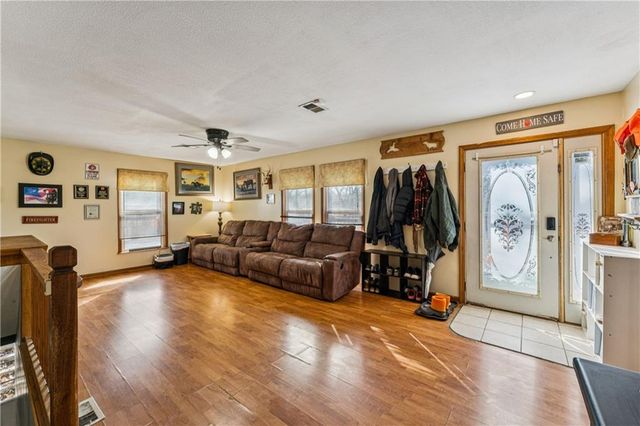 10540 W 287th Street, Louisburg, KS 66053