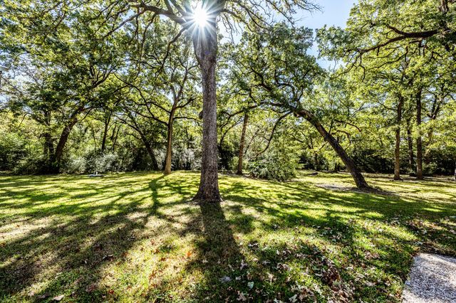 718 Fm 980 Road, Huntsville, TX 77320