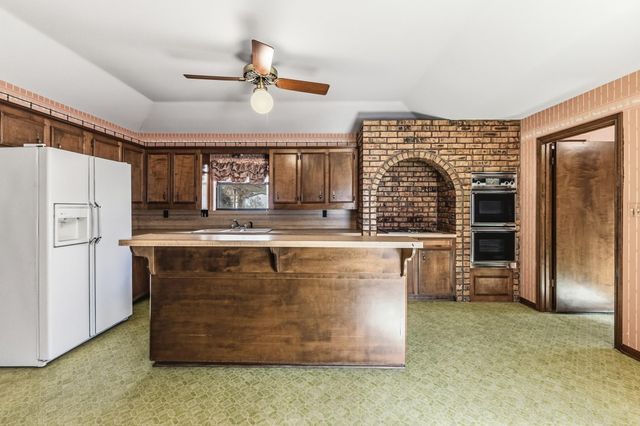 718 Fm 980 Road, Huntsville, TX 77320