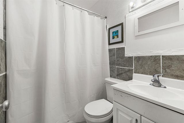 4519 BROOKSDALE DRIVE, Sarasota, FL 34232