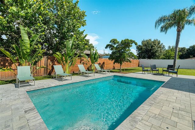 4519 BROOKSDALE DRIVE, Sarasota, FL 34232