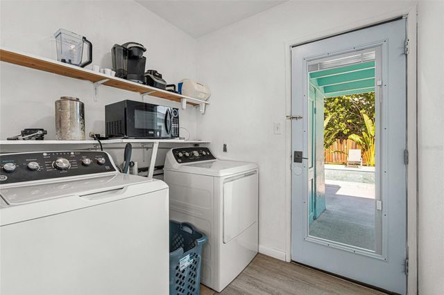 4519 BROOKSDALE DRIVE, Sarasota, FL 34232
