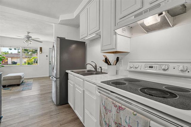 4519 BROOKSDALE DRIVE, Sarasota, FL 34232