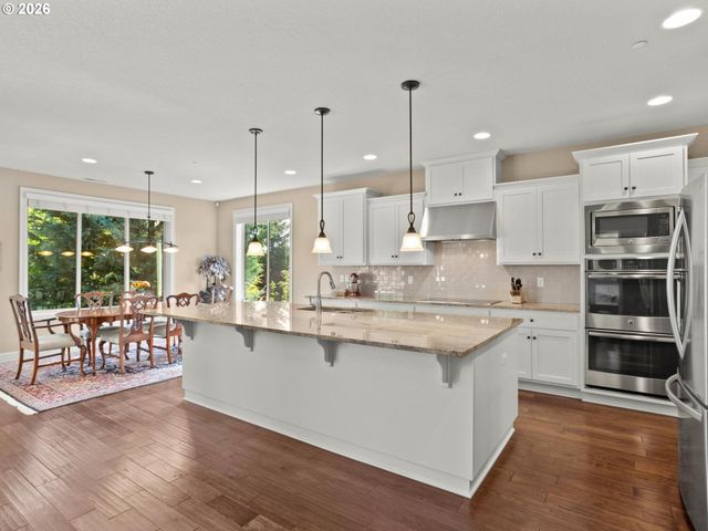 2525 COEUR D ALENE Dr, West Linn, OR 97068
