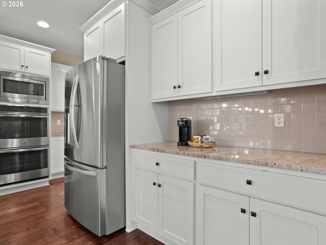 2525 COEUR D ALENE Dr, West Linn, OR 97068