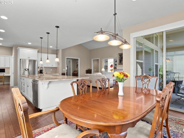 2525 COEUR D ALENE Dr, West Linn, OR 97068