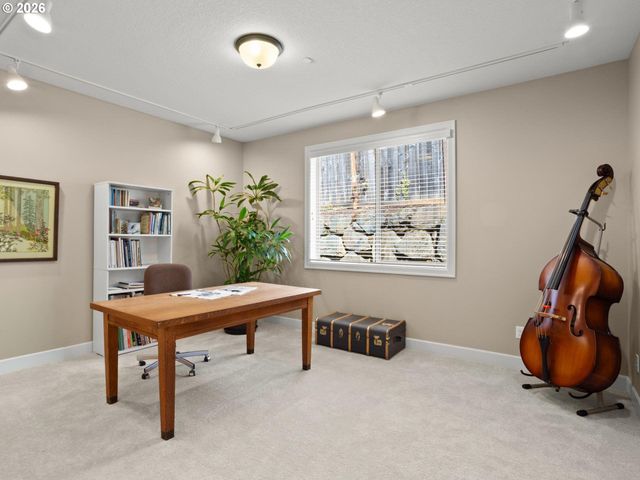 2525 COEUR D ALENE Dr, West Linn, OR 97068