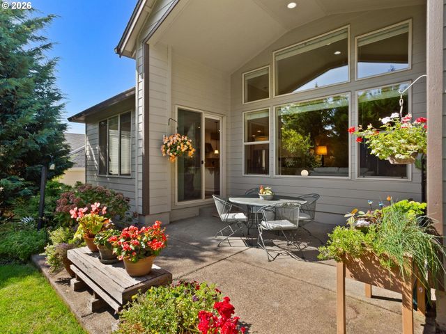 2525 COEUR D ALENE Dr, West Linn, OR 97068