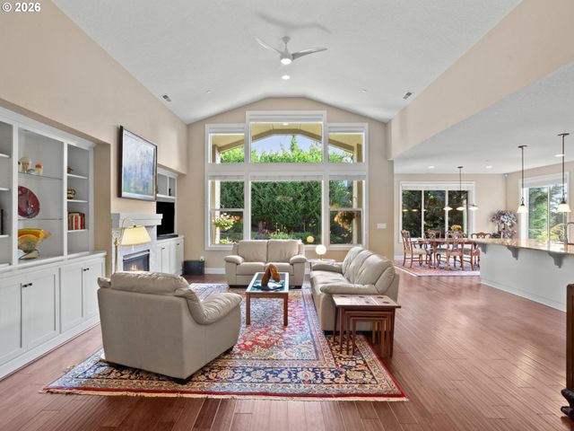 2525 COEUR D ALENE Dr, West Linn, OR 97068