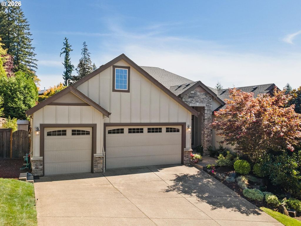 2525 COEUR D ALENE Dr, West Linn, OR 97068